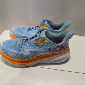Hoka Women's Clifton 9’s in Light Blue and Orange